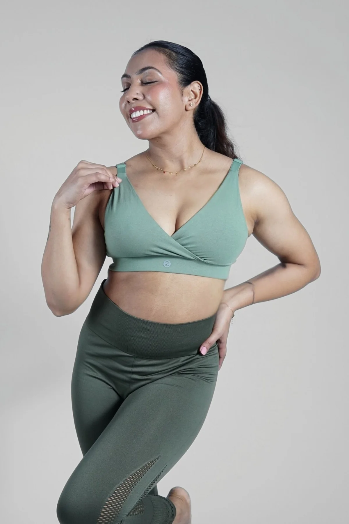 247 Extra Support Cotton Feeding Bra with Adjuster - Medium Green - Image 11