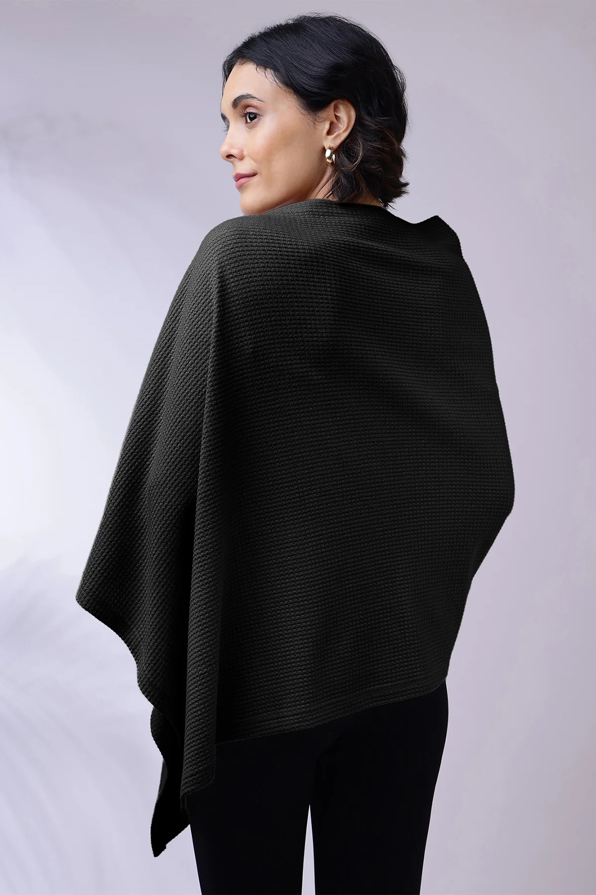 Amara Nursing Cover - Black - Image 10