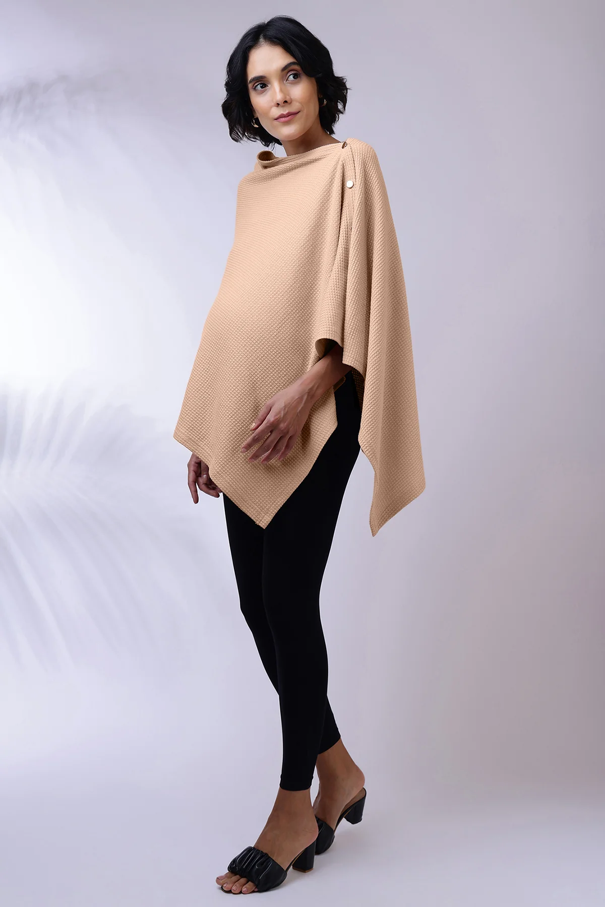 Amara Nursing Cover - Champagne - Image 11