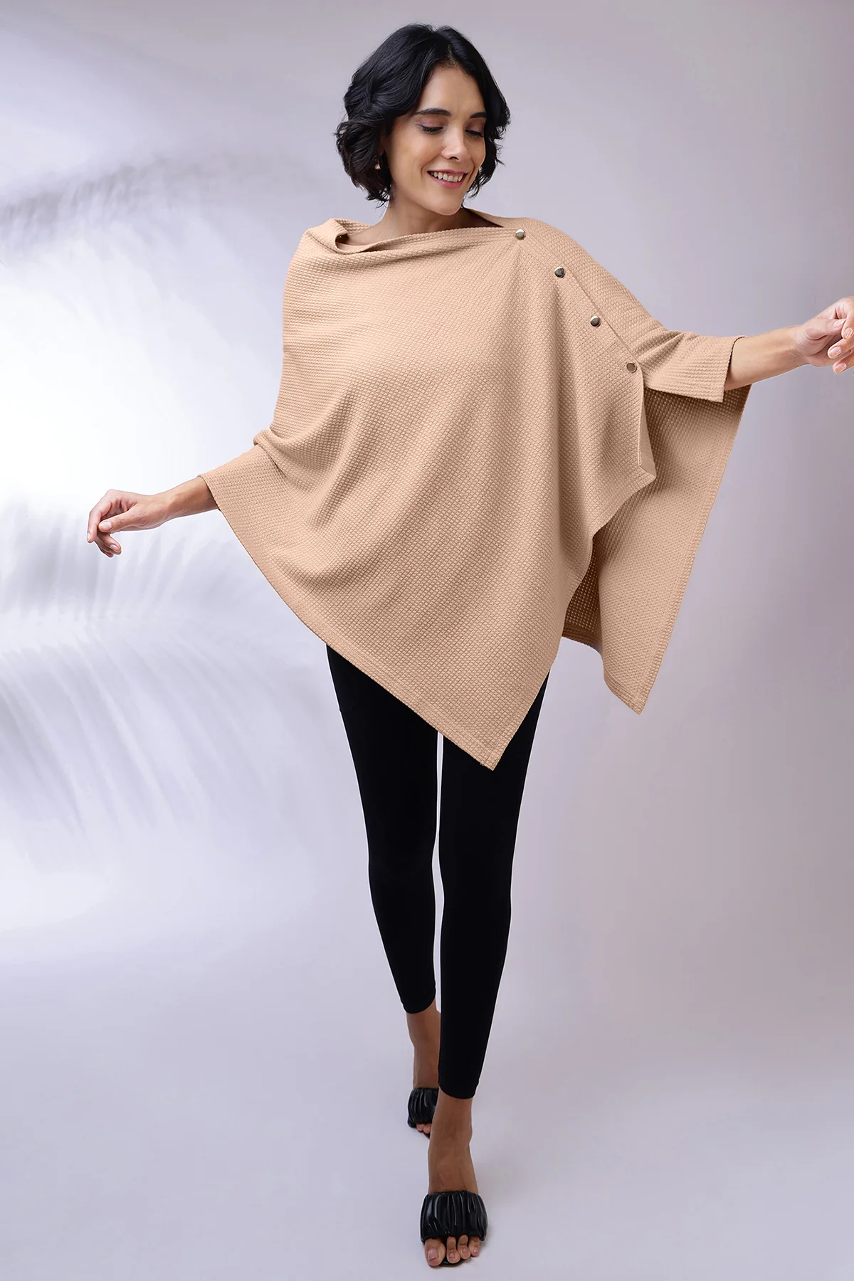 Amara Nursing Cover - Champagne - Image 13