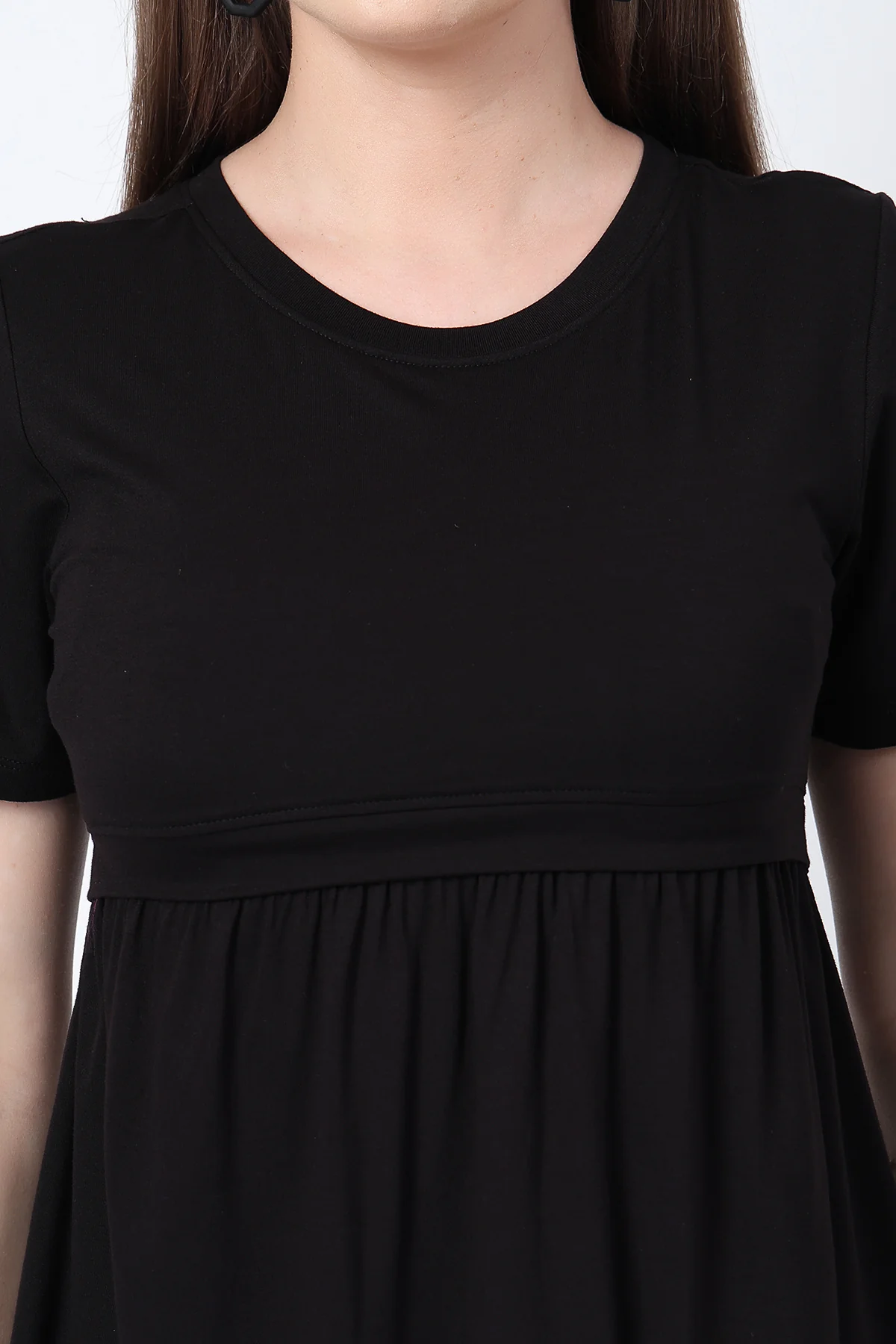 Black Maternity Zipless Feeding Gathered Top - Image 7