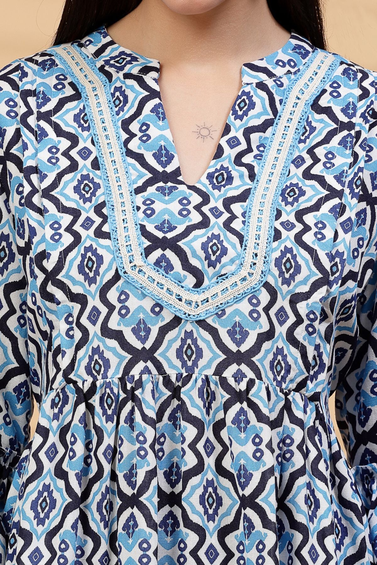 Blue Mosaic Maternity Dress - Image 5
