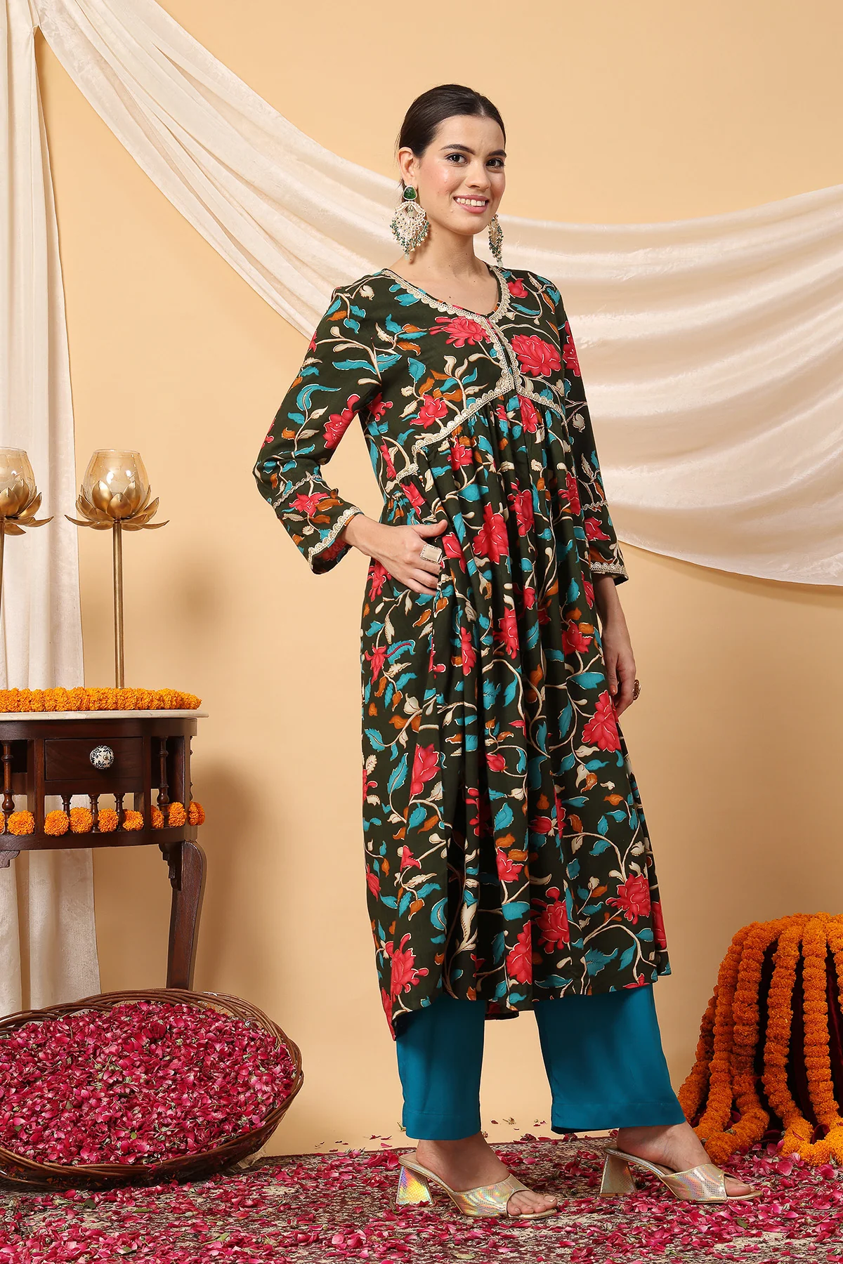 Bottle Green Zipless Feeding Maternity Suit Set - Image 10