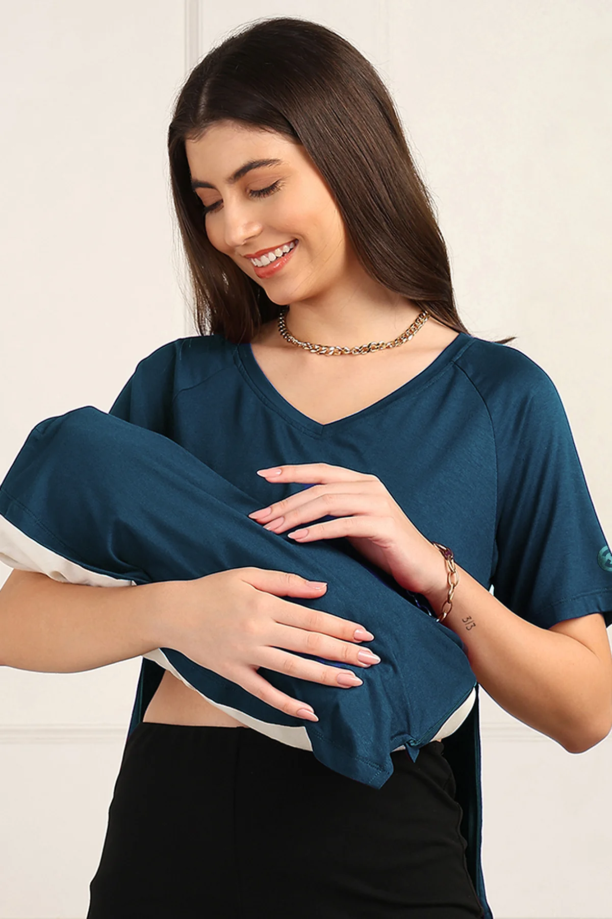 Deep Teal Solid Nursing Top with Side Zip Access - Image 2