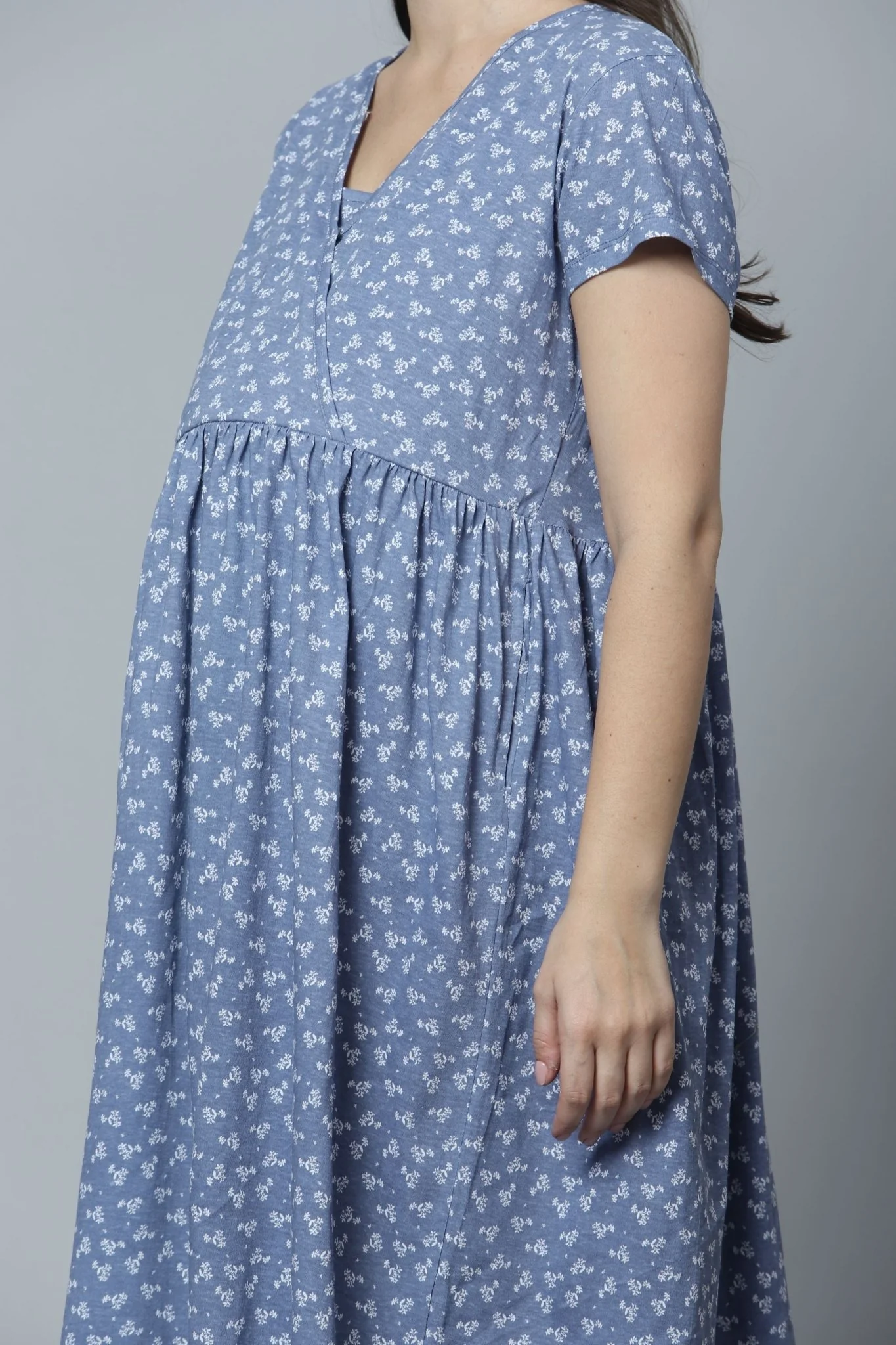 Denim Blue Zipless Feeding Dress with Side Pocket - Image 3