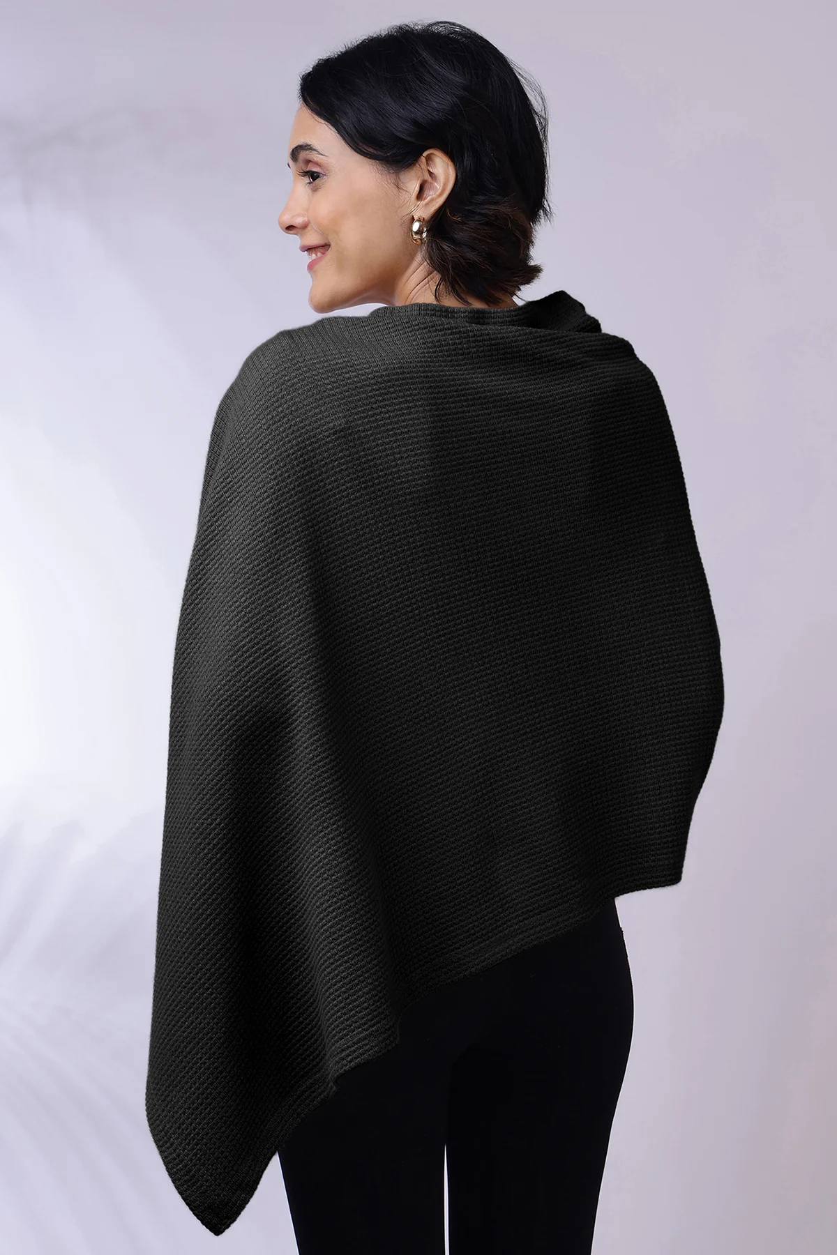Diana Nursing Cover - Black - Image 11