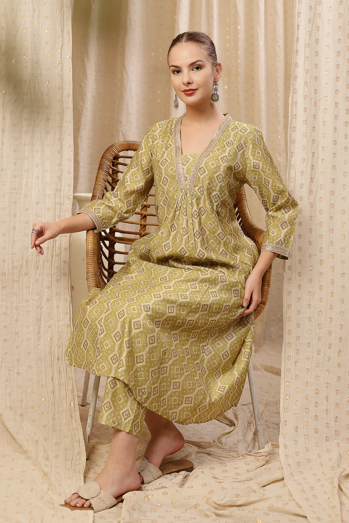 Embroidered Zip Feeding Kurta-Pant Set - Olive Green - Image 4