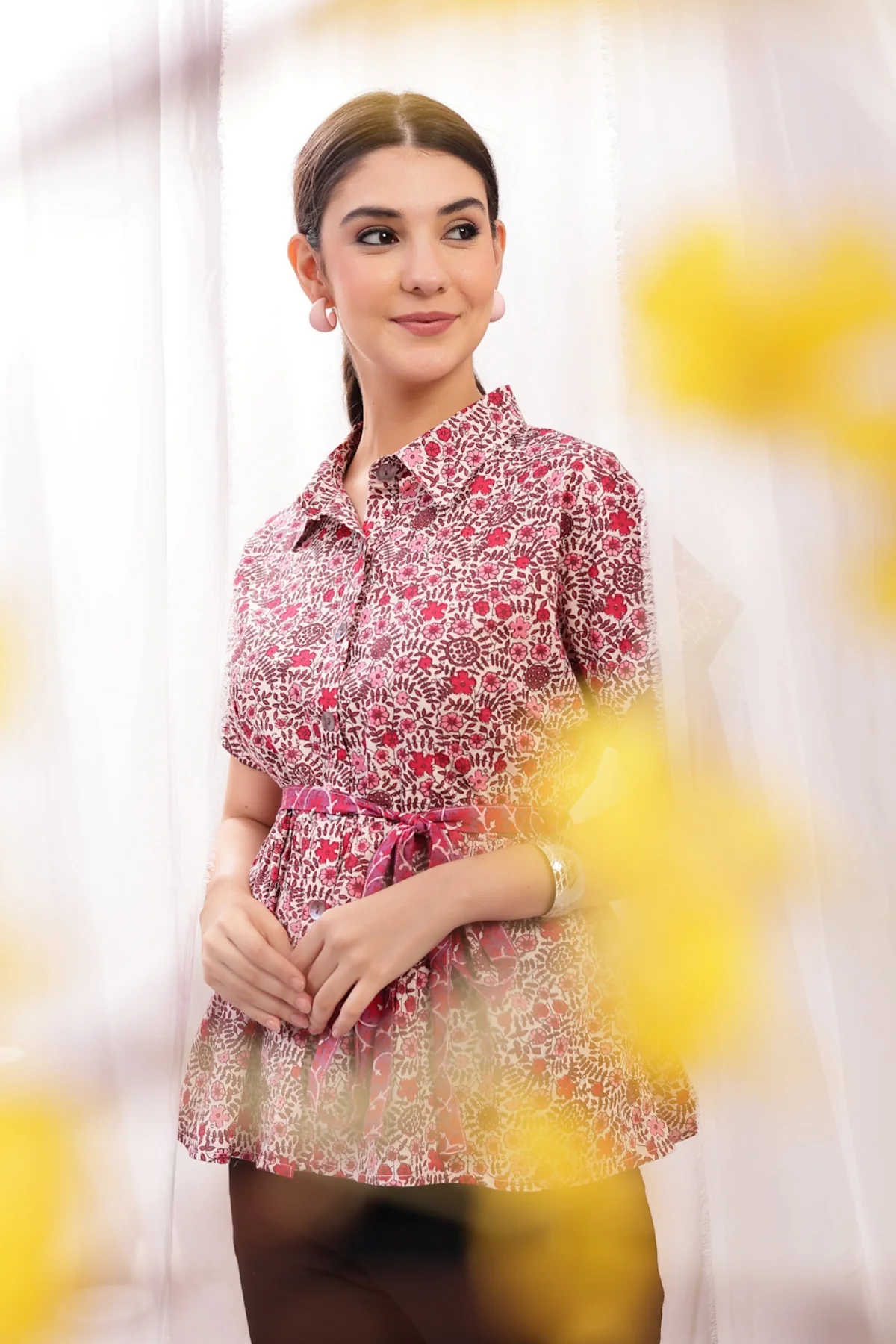Floral Printed Cotton Maternity Zipless Feeding Top with Waist TIe - Image 5