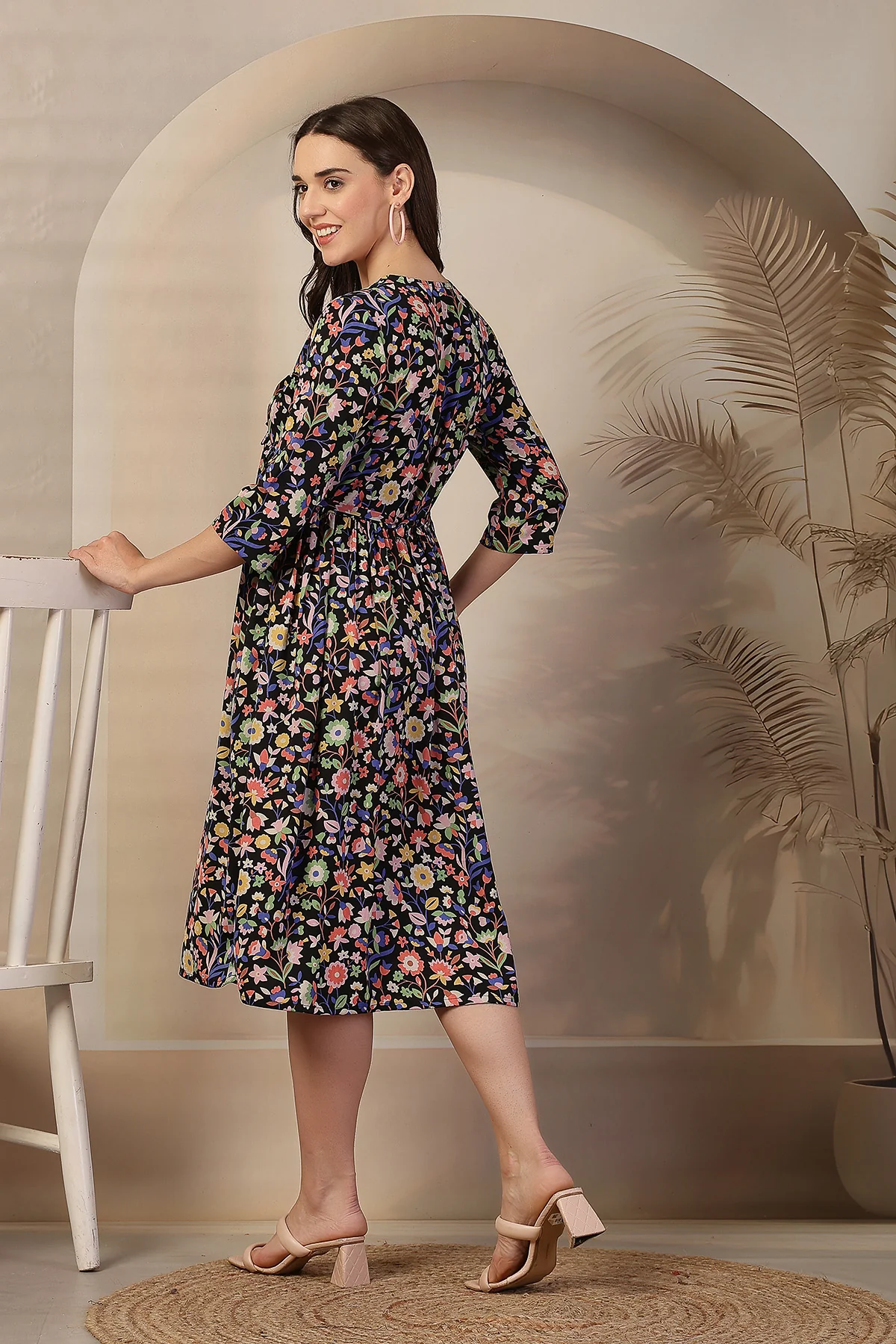 Floral Printed Maternity Concealed Zip Feeding Dress - Image 4