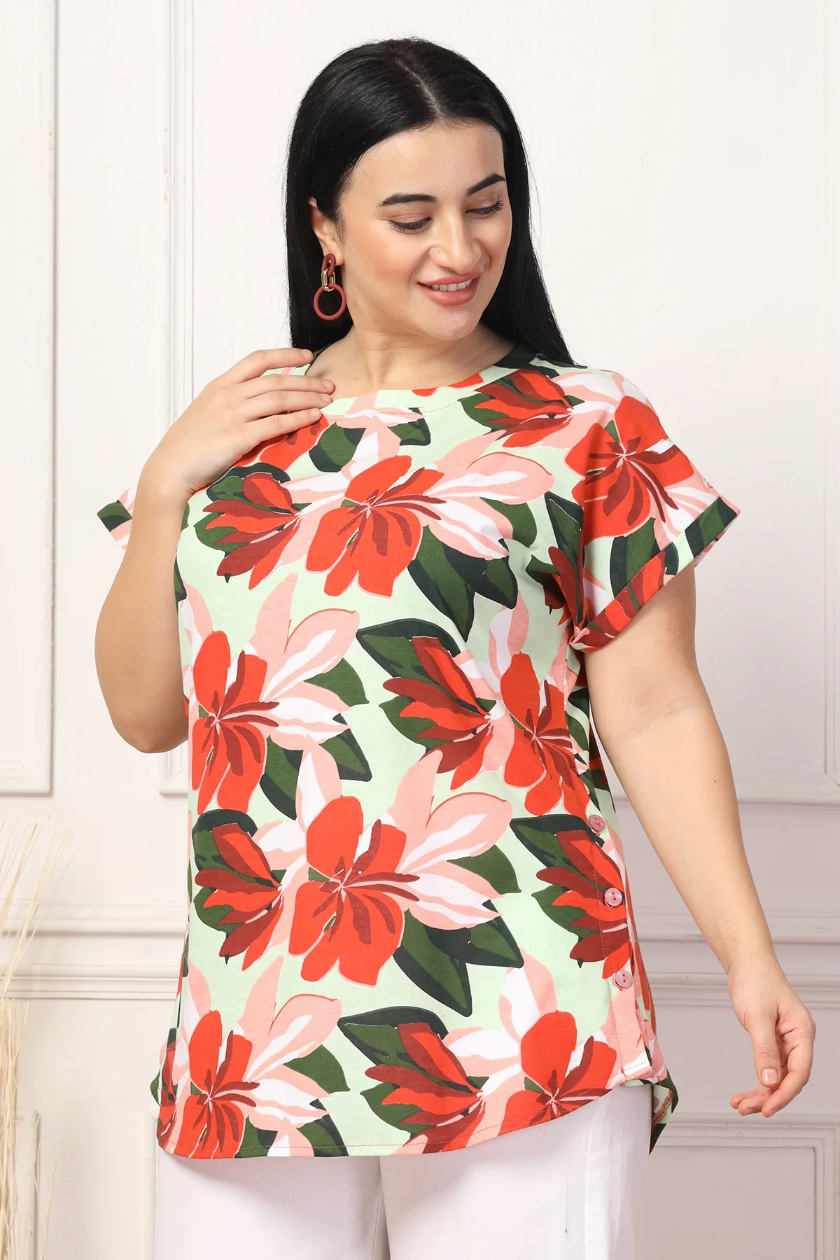 Fresh Floral Delight Maternity Zipless Feeding Top - Image 7