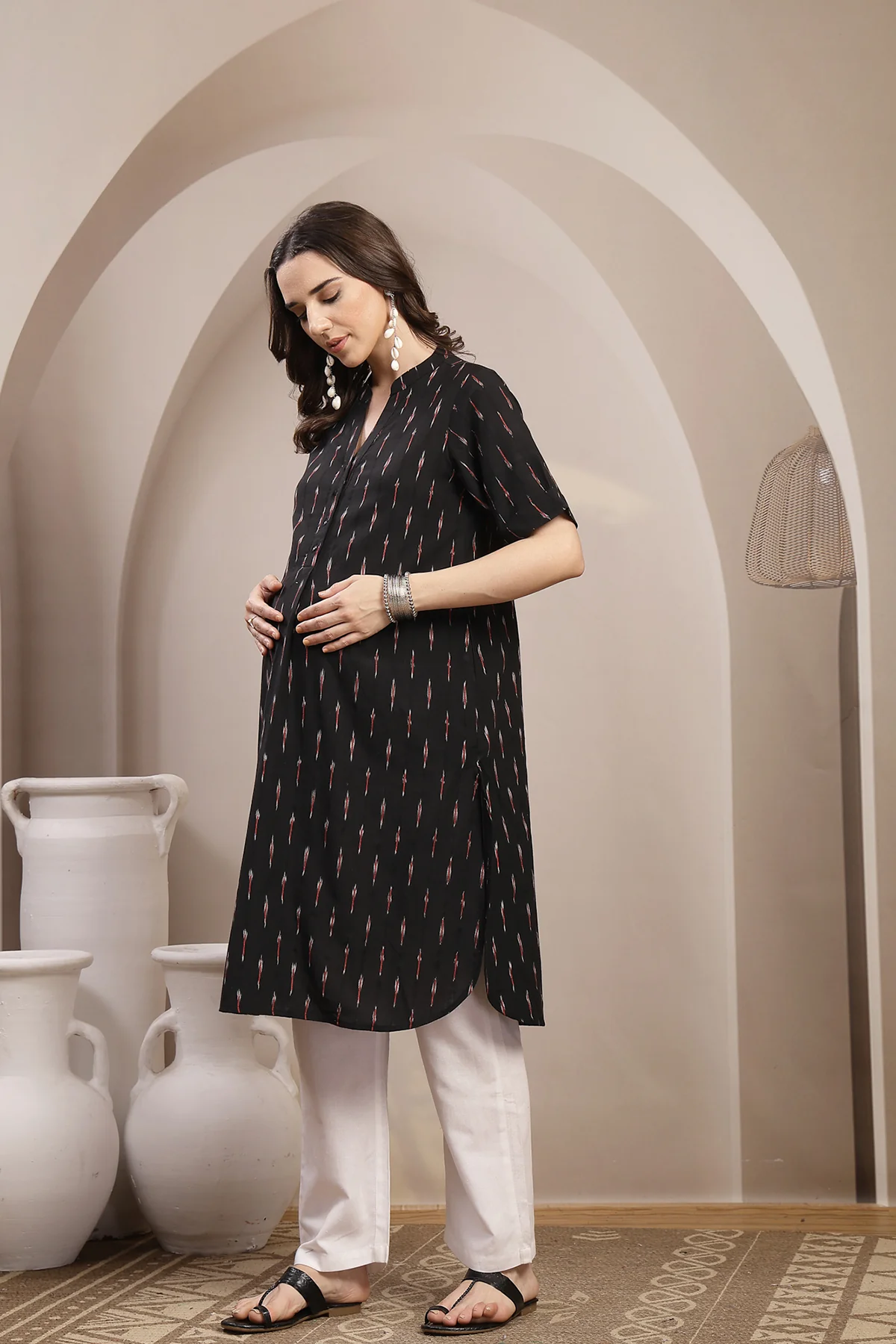 Ikat Zipless Maternity Kurta - Black - Image 4