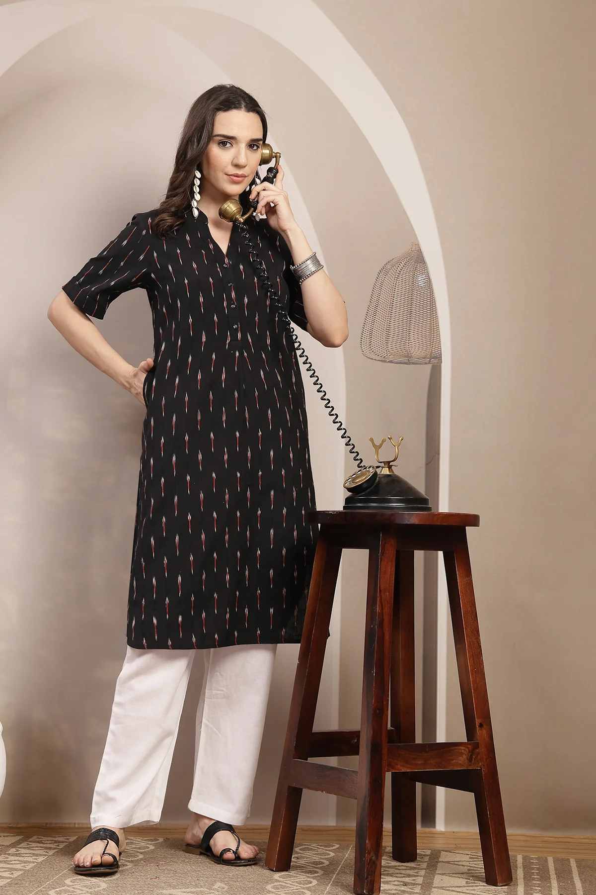 Ikat Zipless Maternity Kurta - Black - Image 5