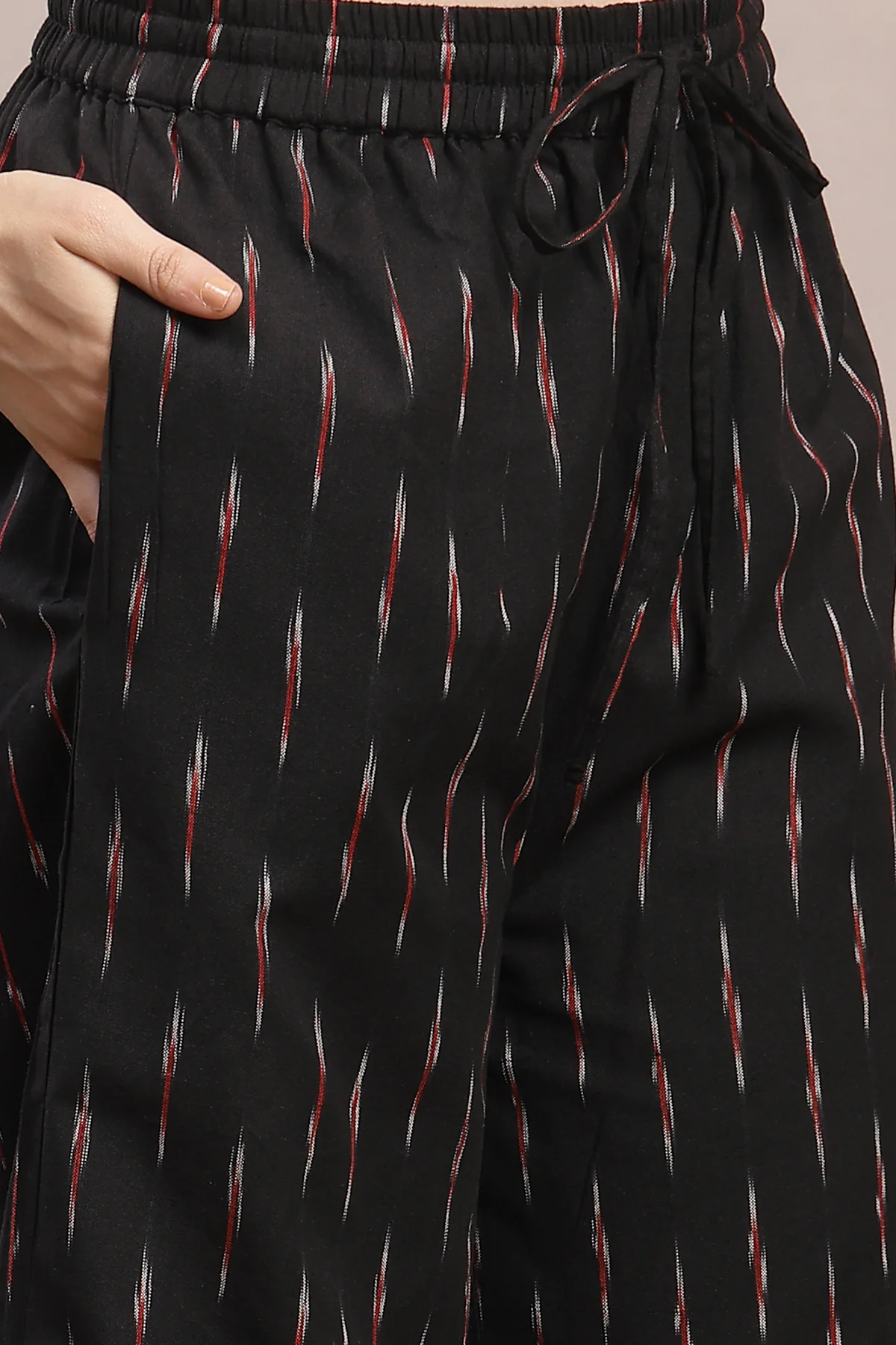 Ikat Zipless Maternity Kurta Set - Black - Image 10