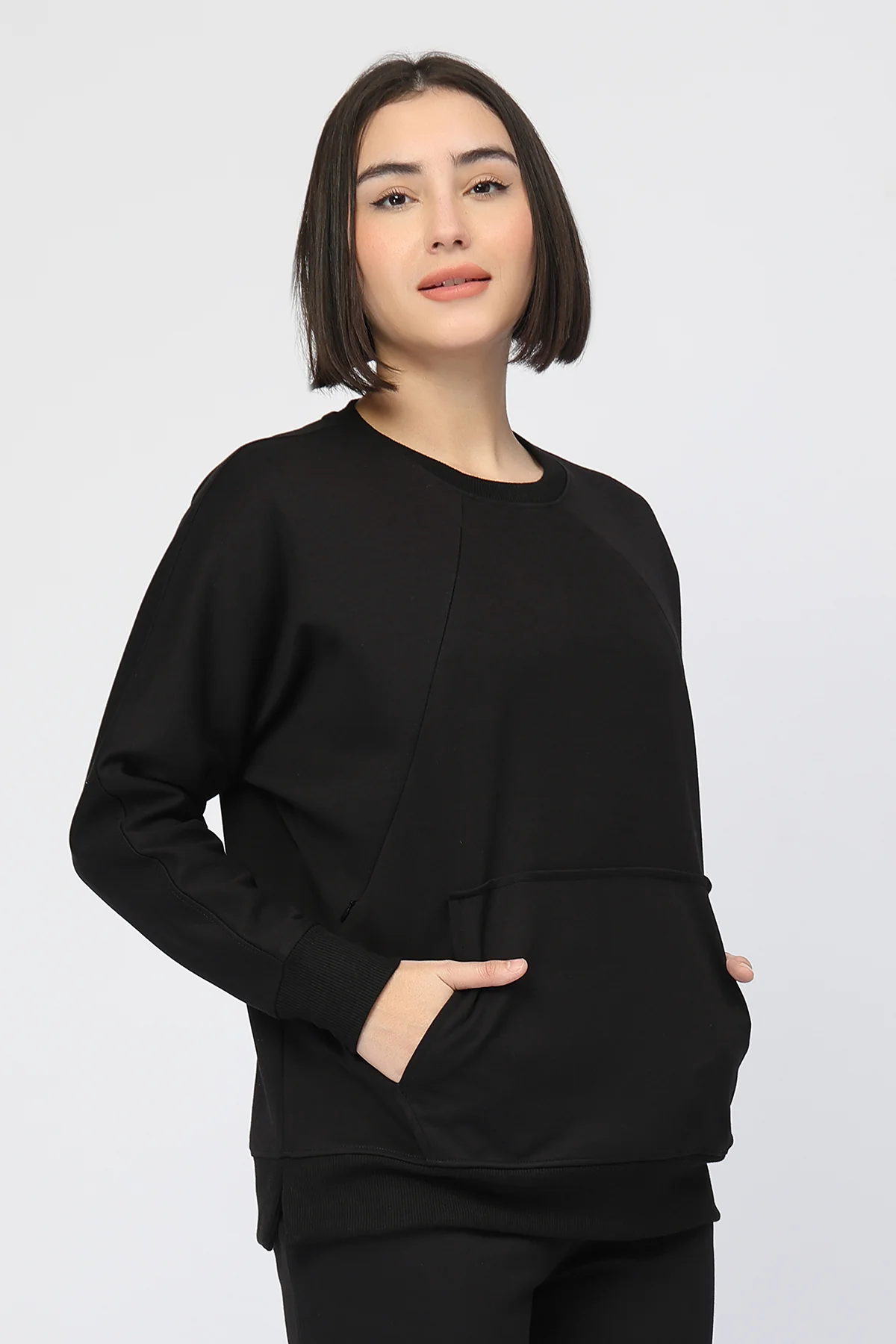 Laya Maternity Feeding Sweatshirt - Black - Image 6