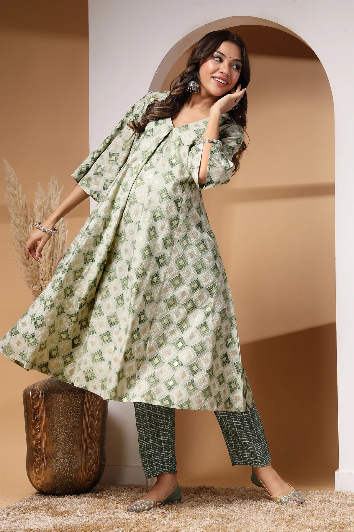 Light Green Gold Foil Print Zipless Feeding Kurta Pant Set - Image 9