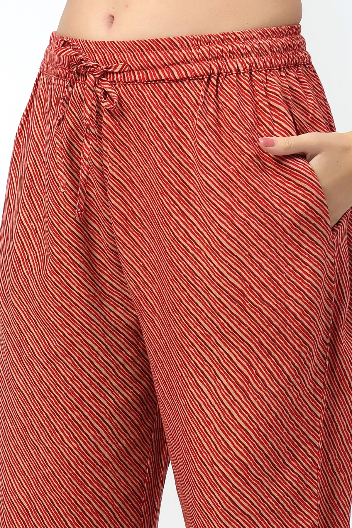 Maternity All Over Printed Zipless Feeding Kurta Set - Red - Image 10