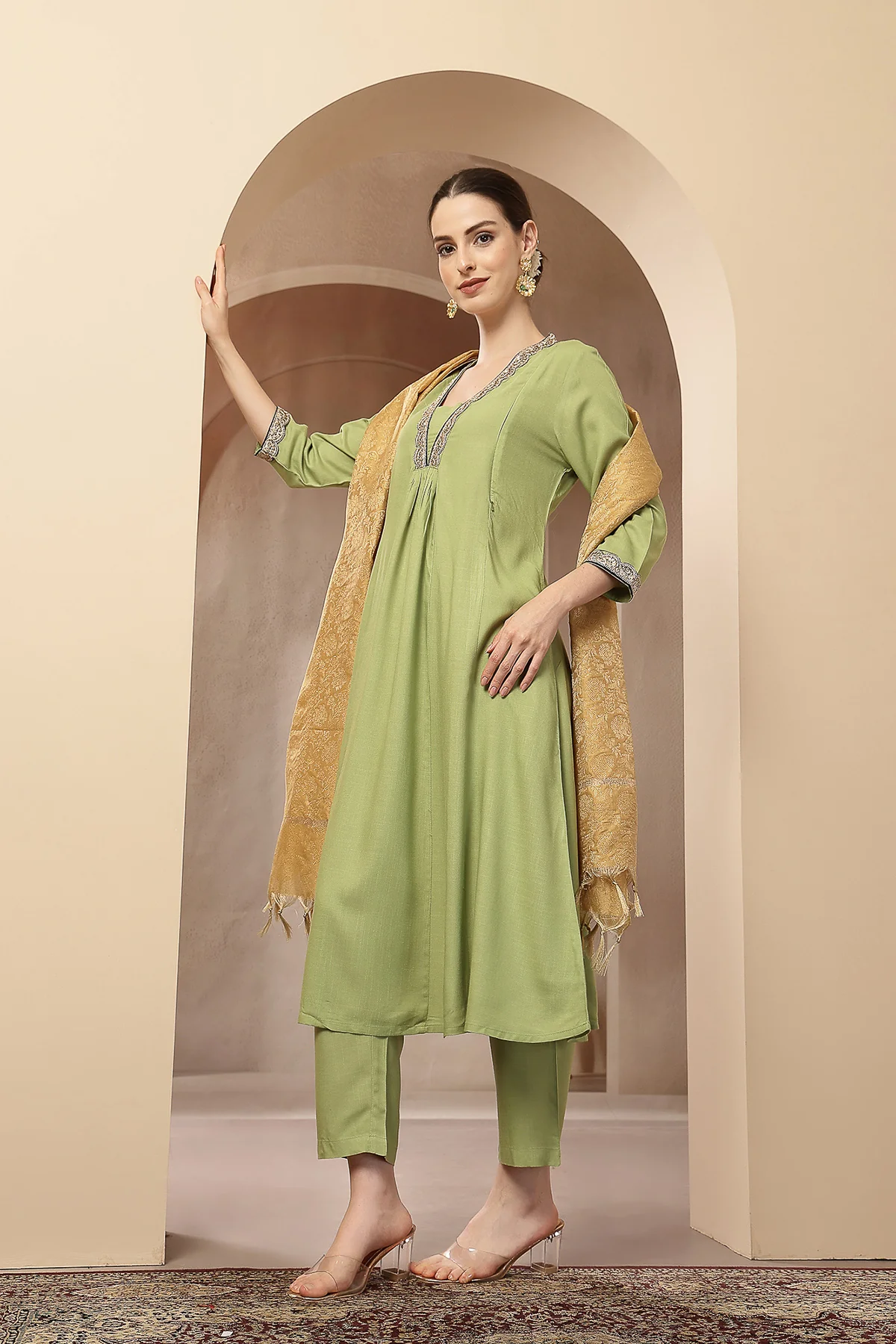 Maternity Concealed Zip Feeding Kurta Set with Dupatta - Parrot Green - Image 11