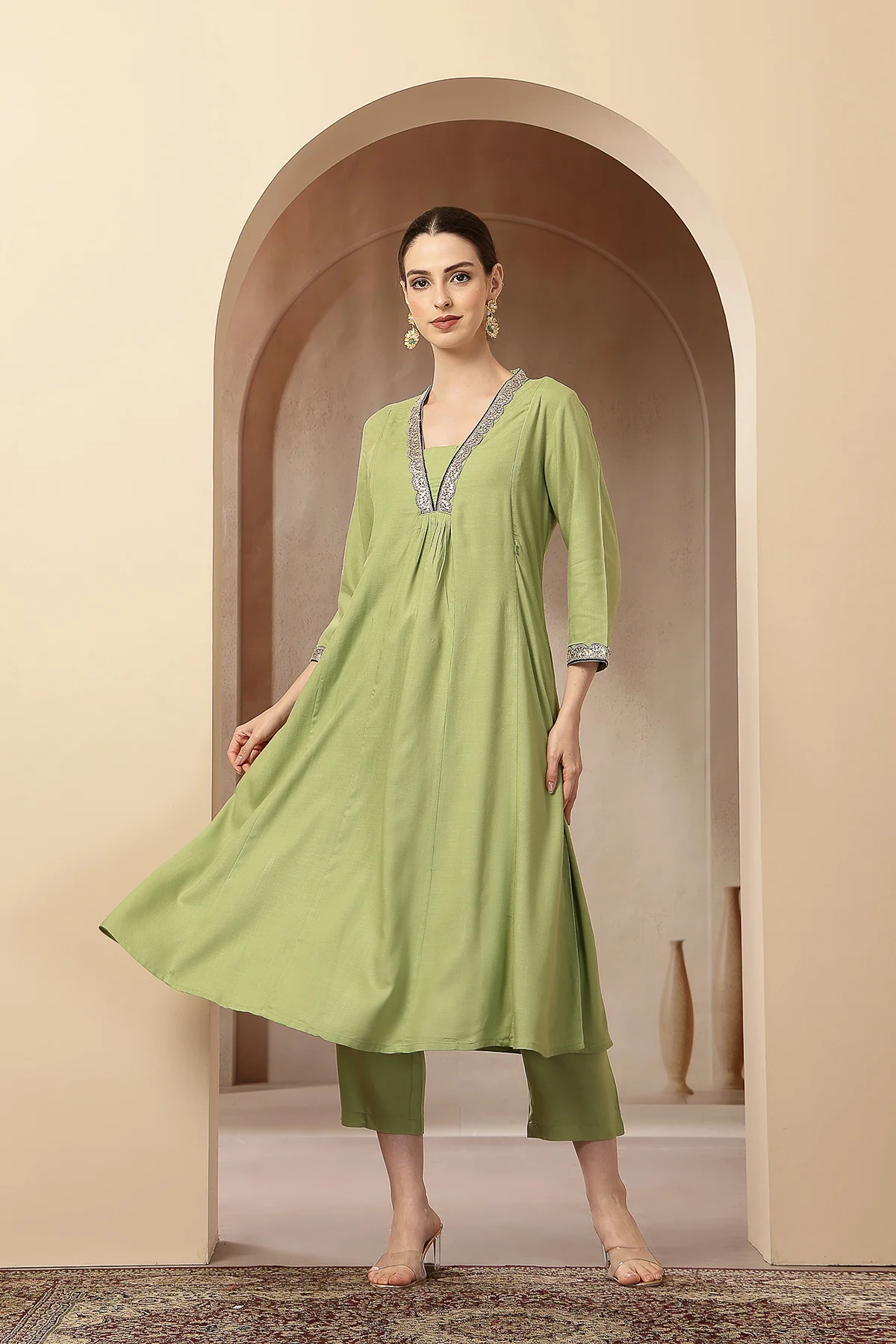 Maternity Concealed Zip Feeding Kurta Set with Dupatta - Parrot Green - Image 8