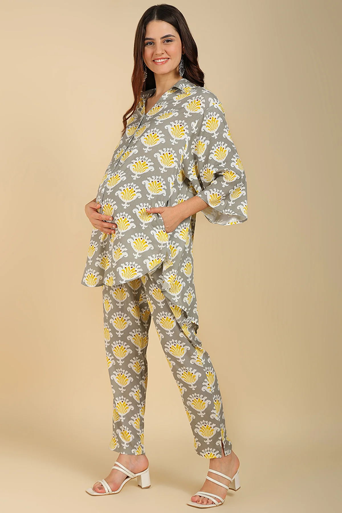 Multicolor Printed Maternity Co-ord Set with Zipless Feeding - Image 10