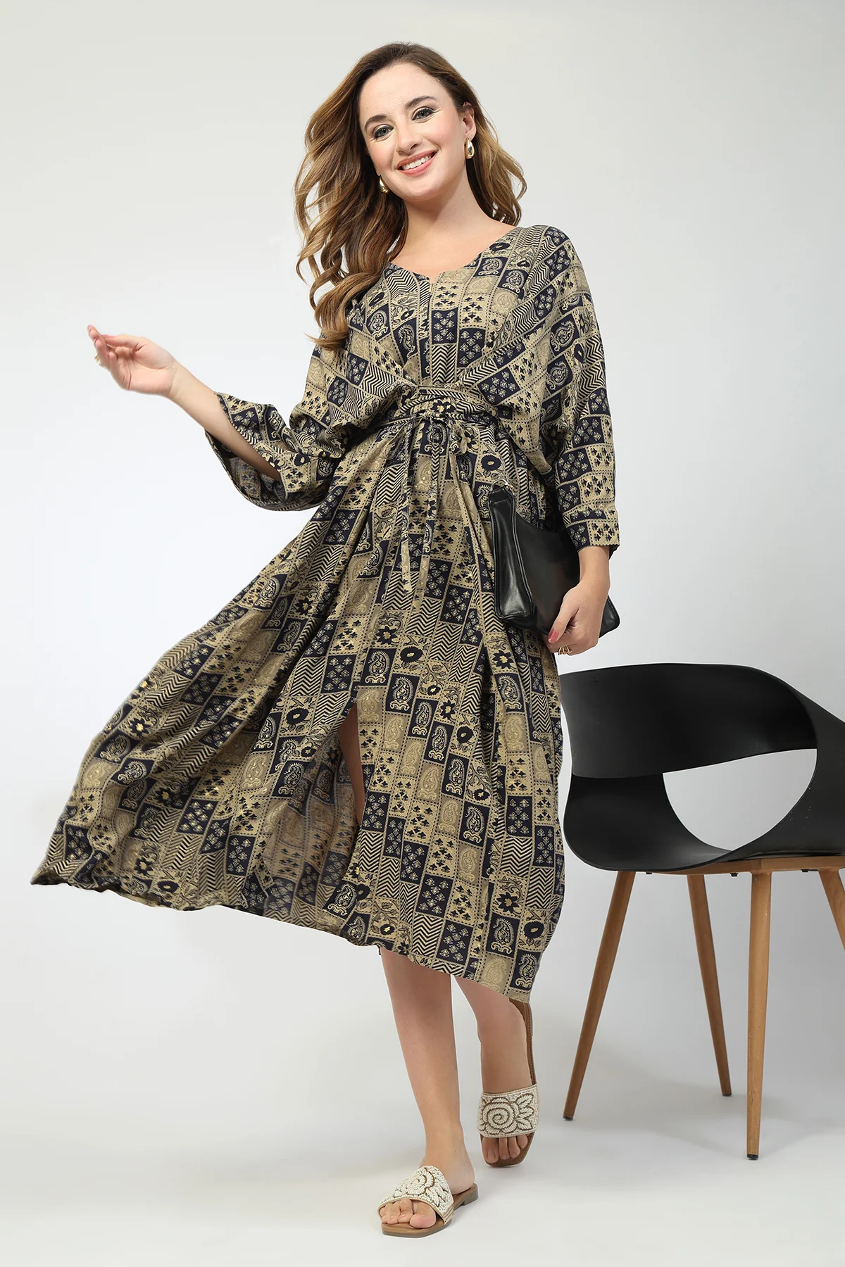 Maternity Concealed Zip Feeding Kaftan - Blue - Image 11