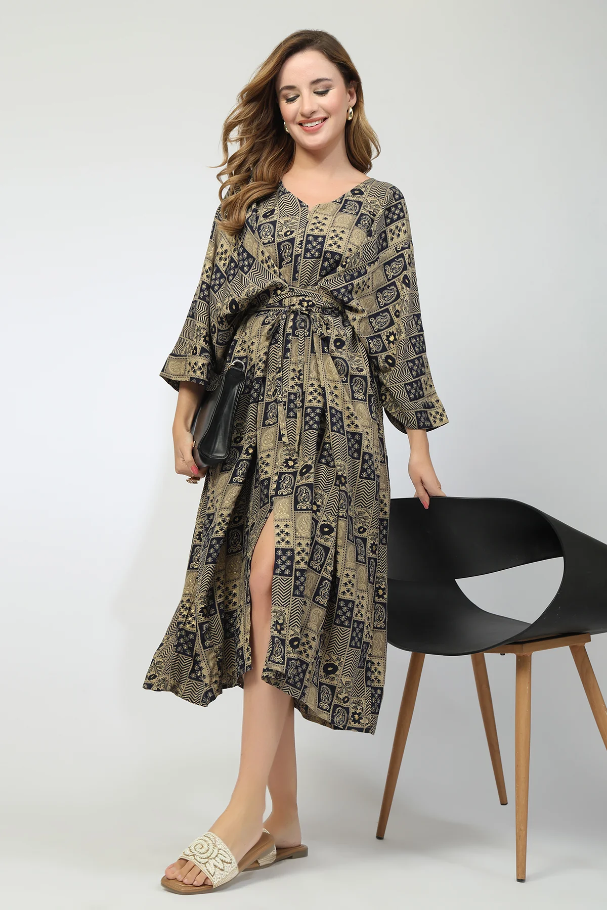 Maternity Concealed Zip Feeding Kaftan - Blue - Image 13