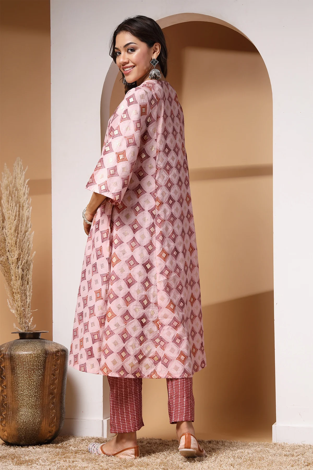 Pink & Maroon Gold Foil Print Zipless Feeding Kurta Pant Set - Image 3