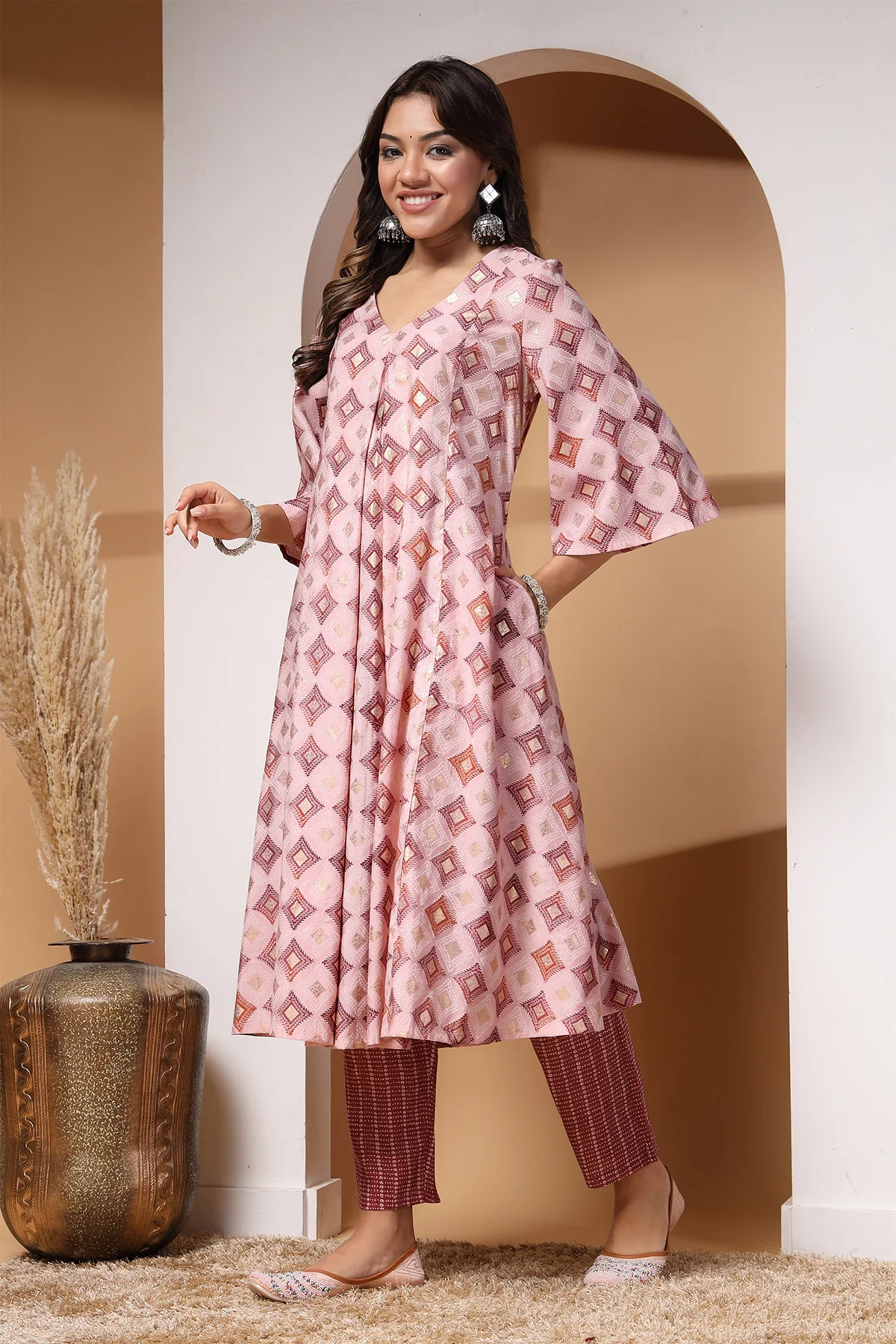 Pink & Maroon Gold Foil Print Zipless Feeding Kurta Pant Set - Image 7