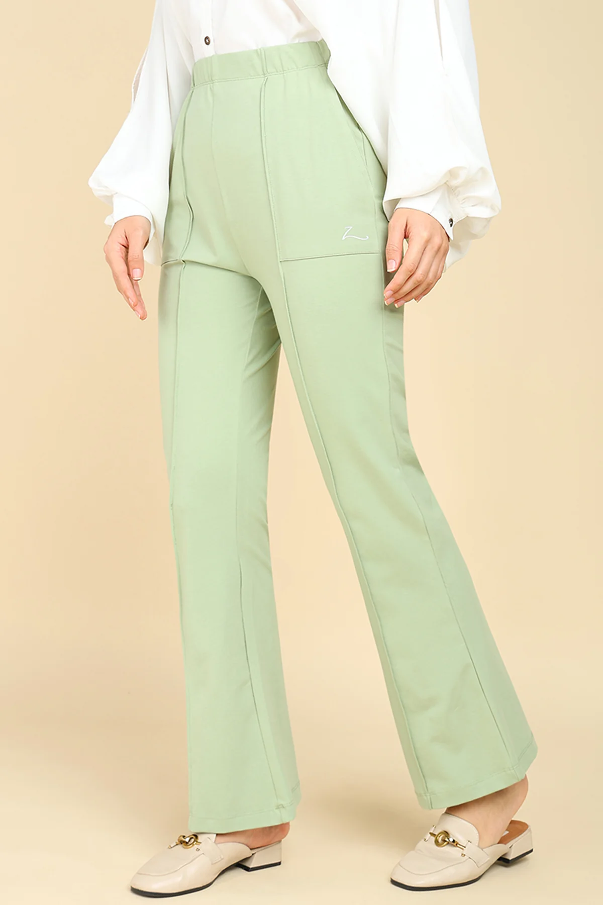 Pleated Cotton Matcha Green Maternity Pants (Pregnancy & Postpartum) - Image 8