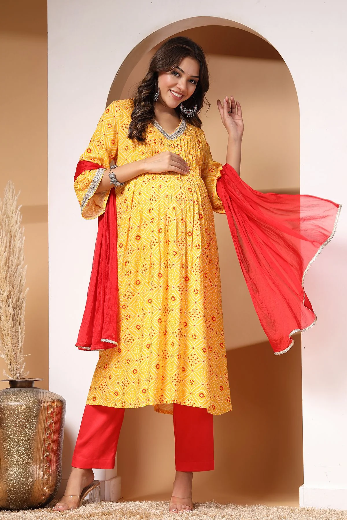 Sunshine Serenade Maternity and Feeding Friendly Kurta Set - Image 3