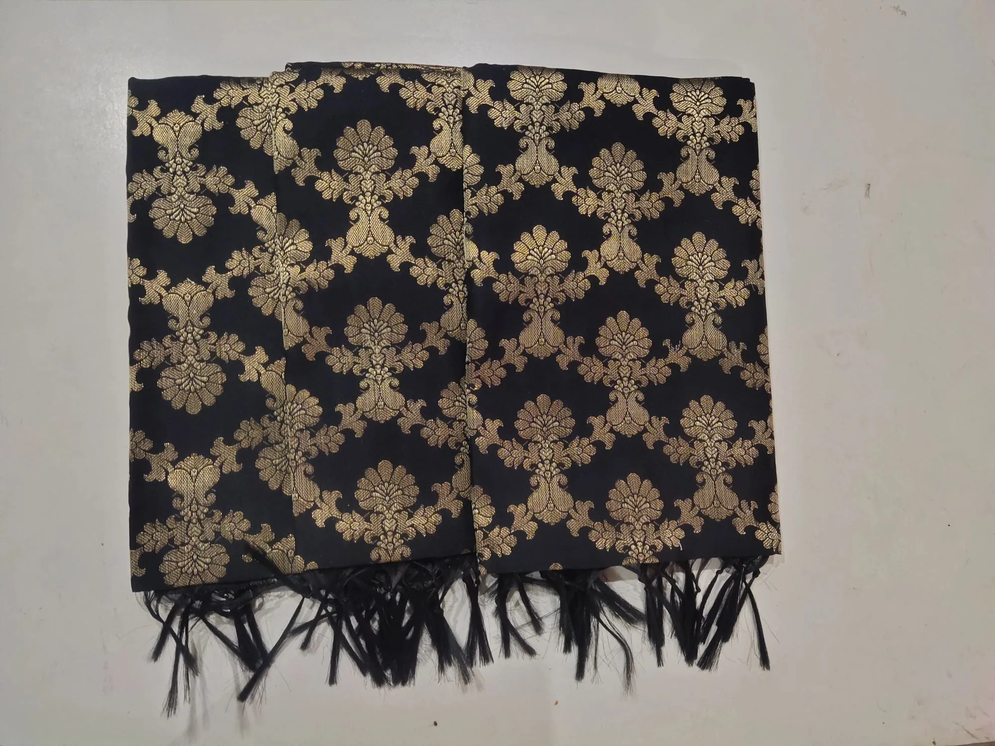 Black Banarasi Dupatta - Image 3