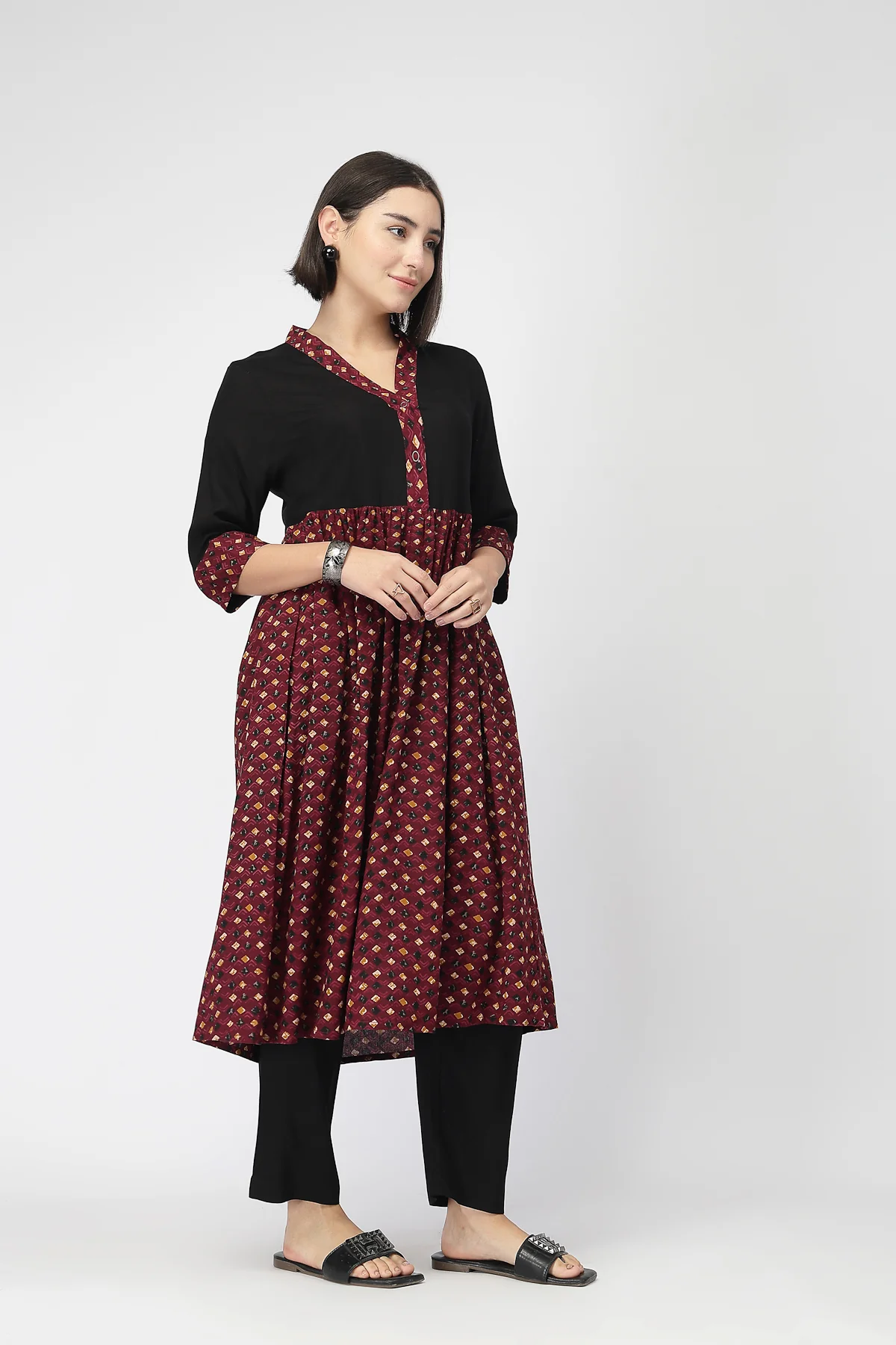 Maternity Zipless Feeding Kurta Set -Black & Maroon - Image 7