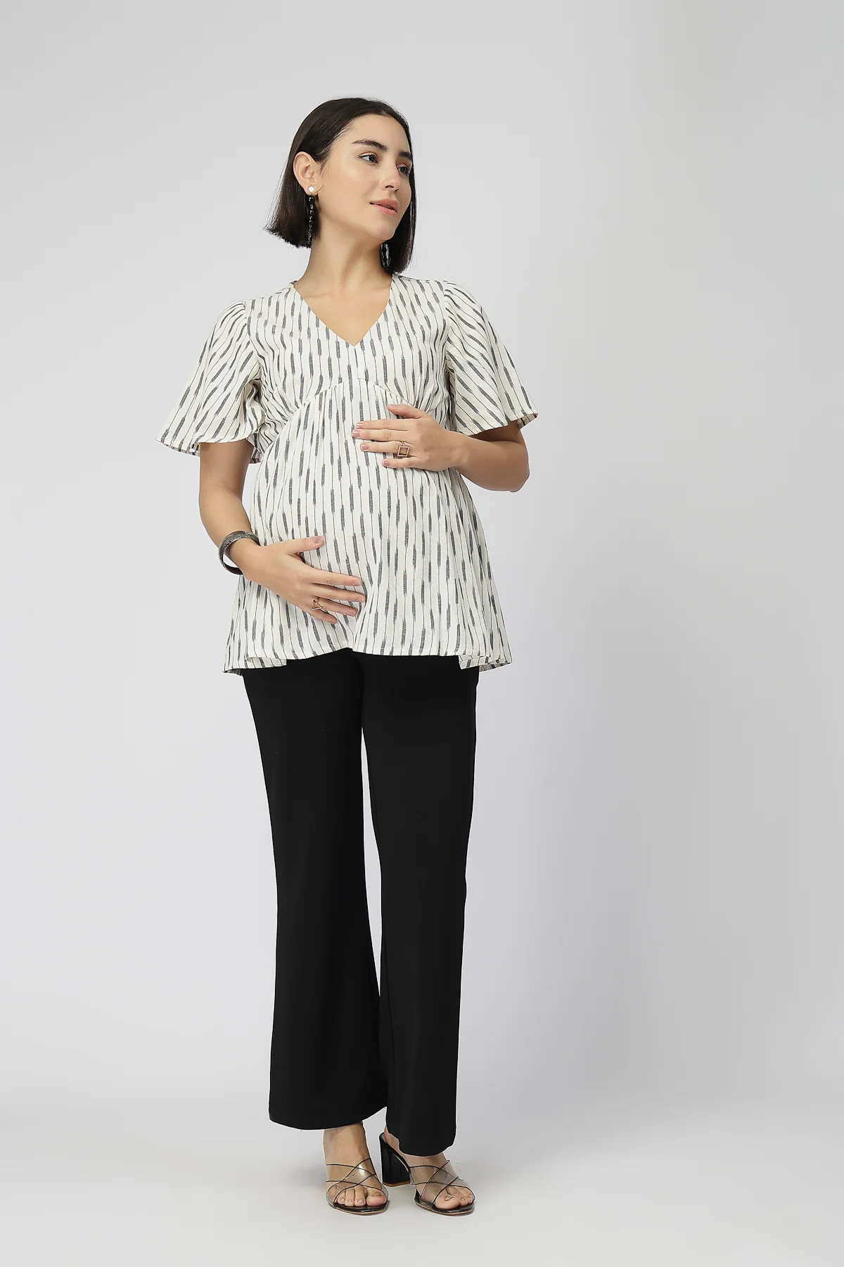 Fine Ikat Maternity Gathered Top with Zip - Off White - Image 6