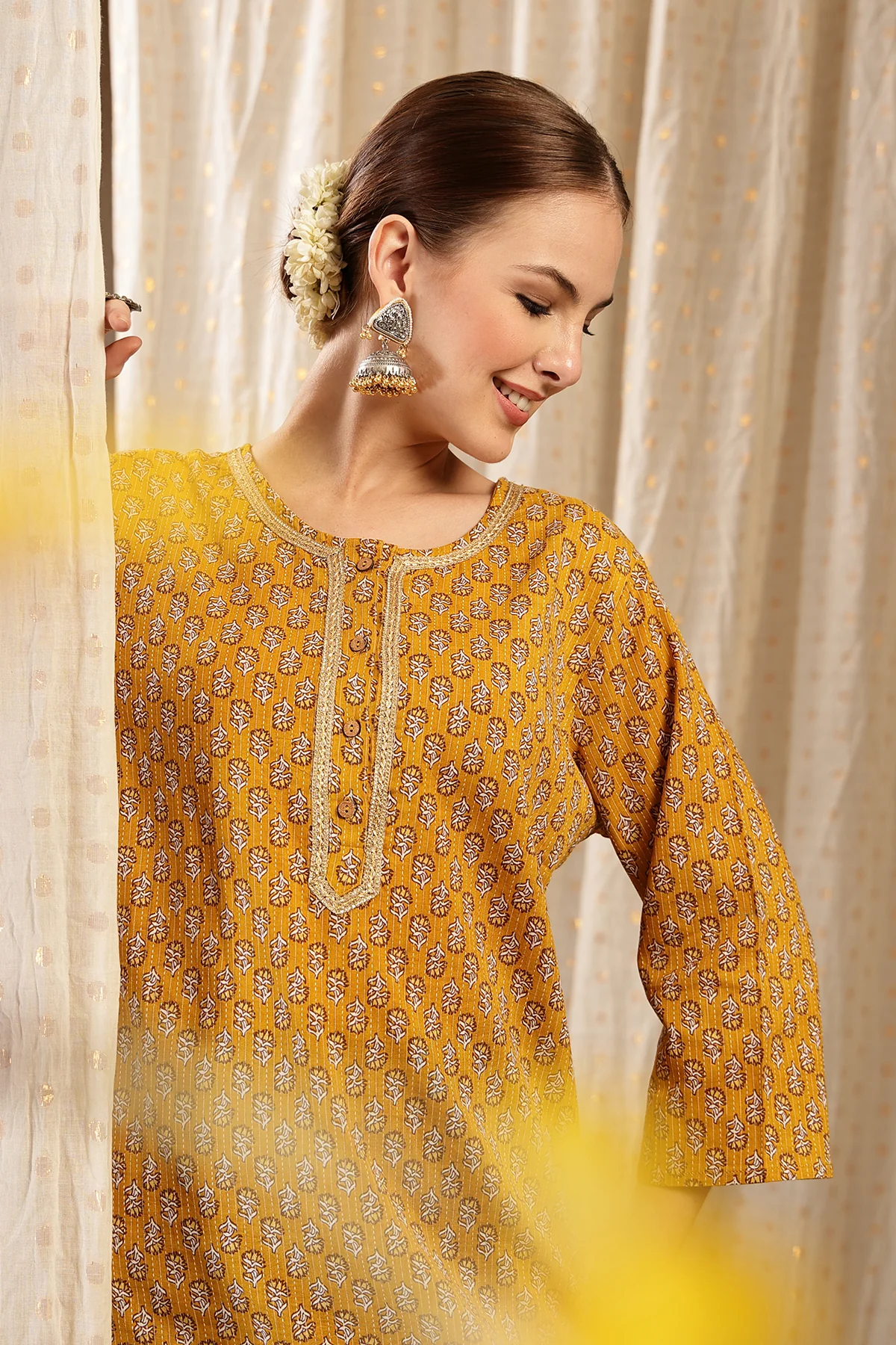 Zipless Feeding Cotton Top with Embroidered Neck - Ocher Booty - Image 4
