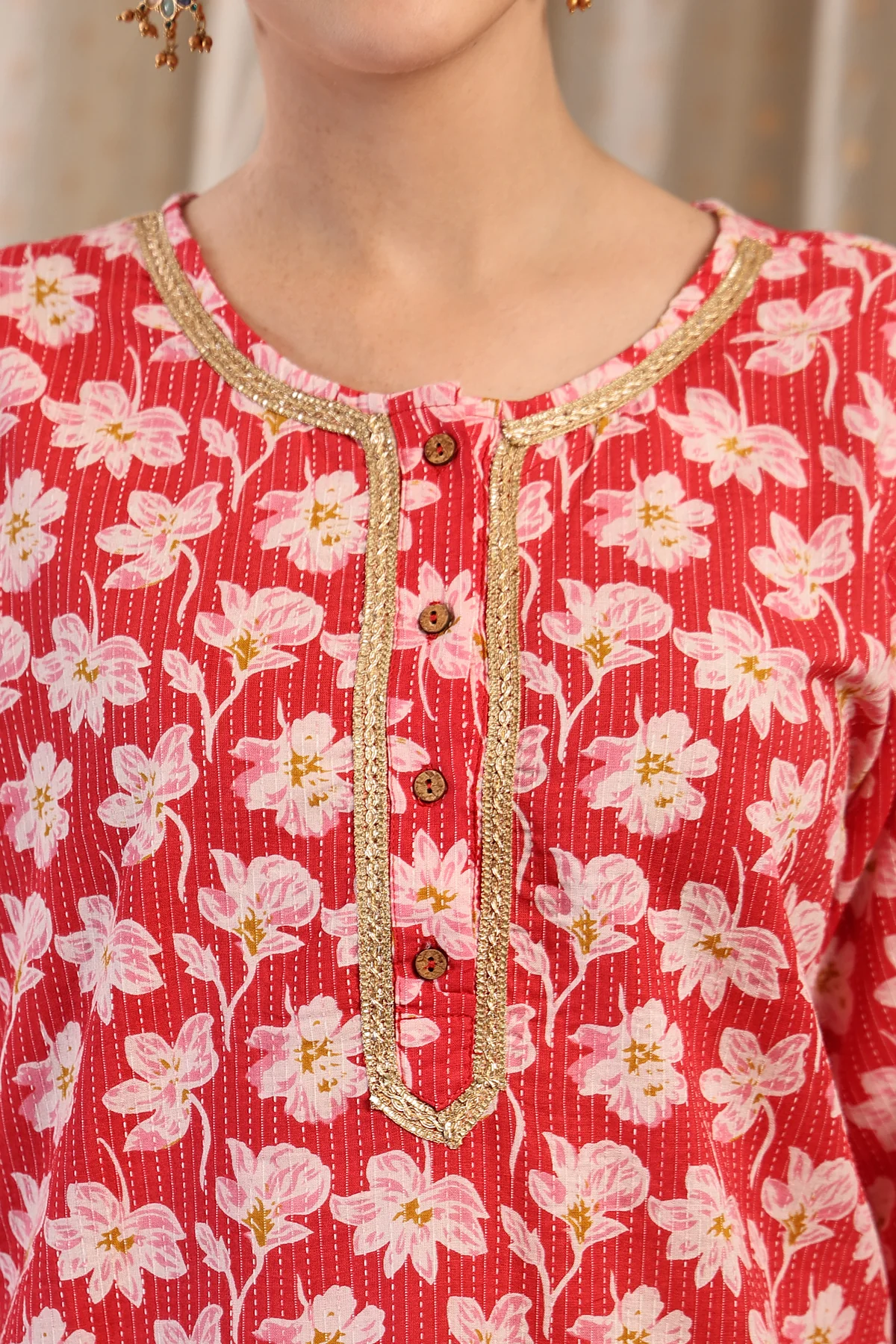 Zipless Feeding Cotton Top with Embroidered Neck - Red Floral - Image 8
